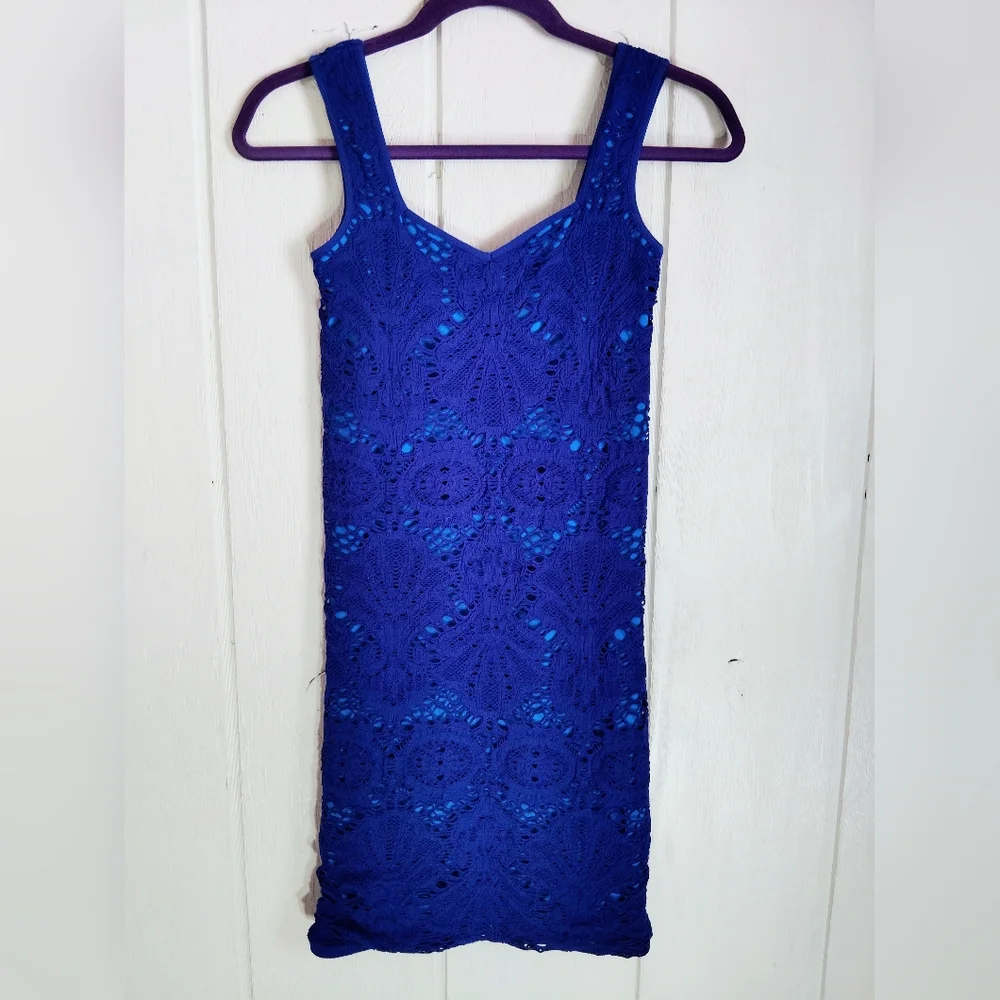 NWOT!! Intimately FREE PEOPLE, Medallion Crochet Bodycon Dress. Size M/L - Picture 2 of 8